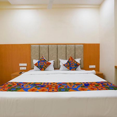 Fabhotel 7 Square - Nr Bkc Мумбаи Экстерьер фото
