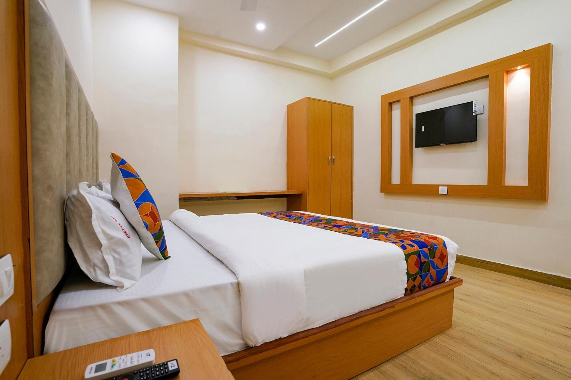 Fabhotel 7 Square - Nr Bkc Мумбаи Экстерьер фото