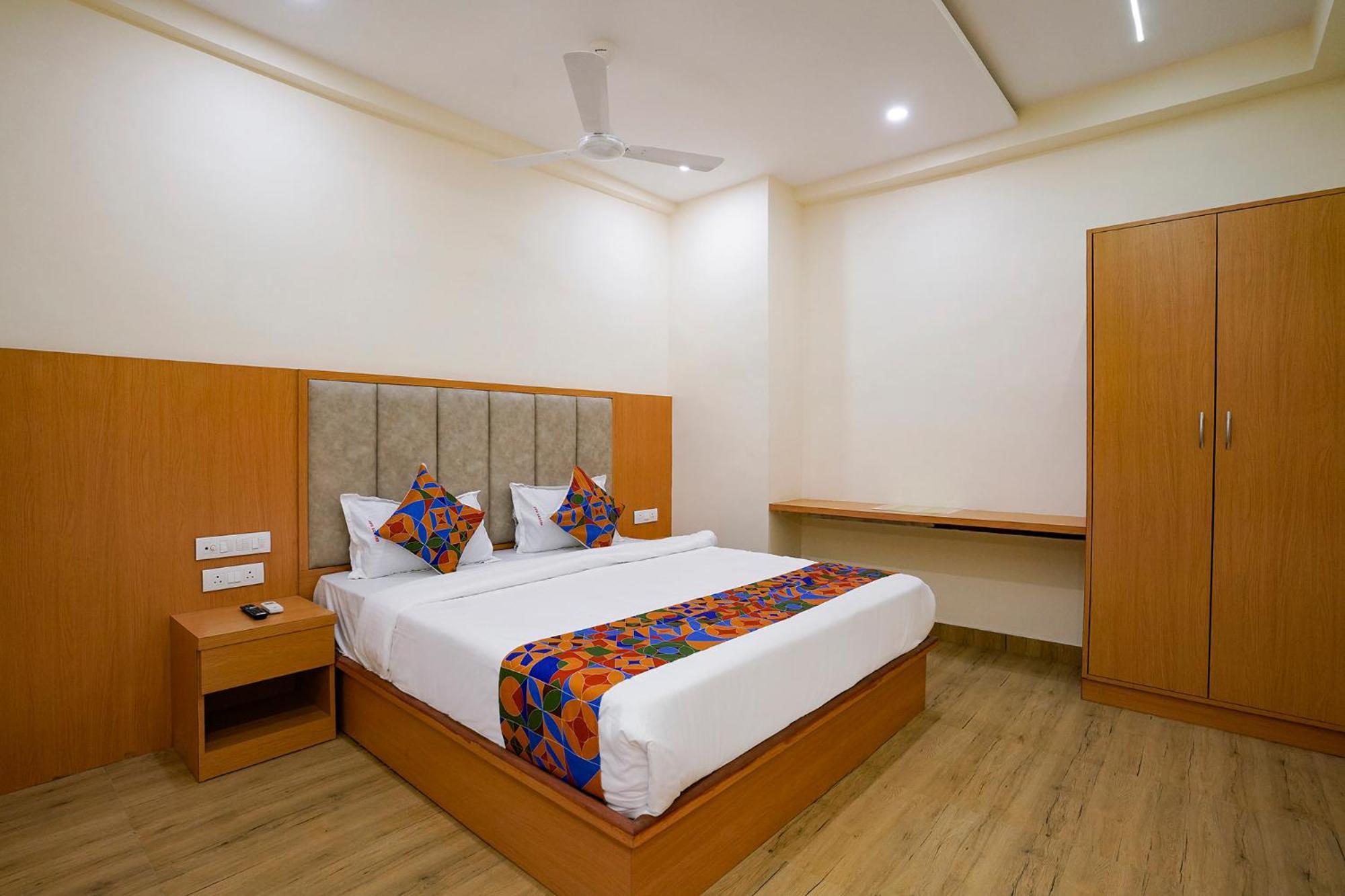 Fabhotel 7 Square - Nr Bkc Мумбаи Экстерьер фото