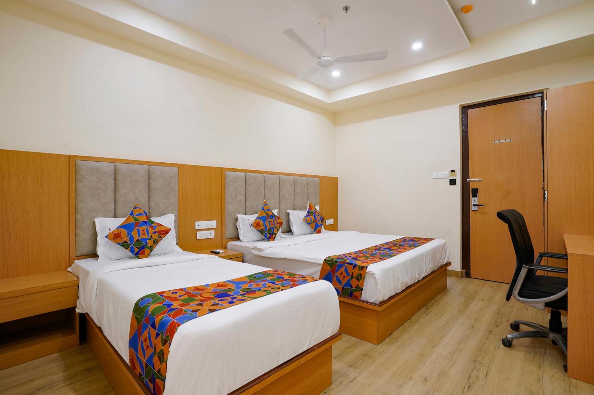 Fabhotel 7 Square - Nr Bkc Мумбаи Экстерьер фото