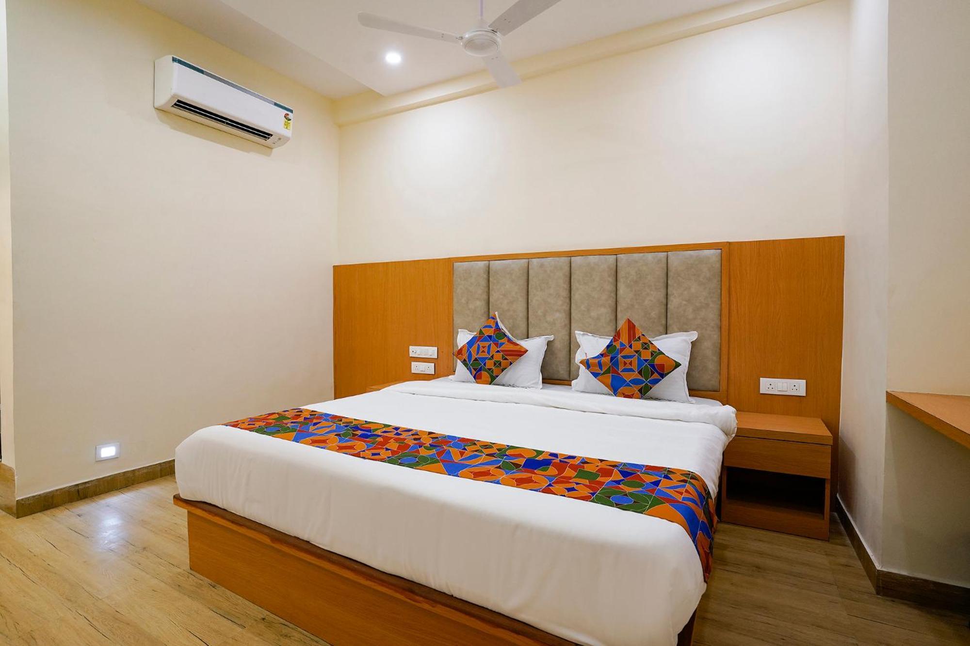Fabhotel 7 Square - Nr Bkc Мумбаи Экстерьер фото