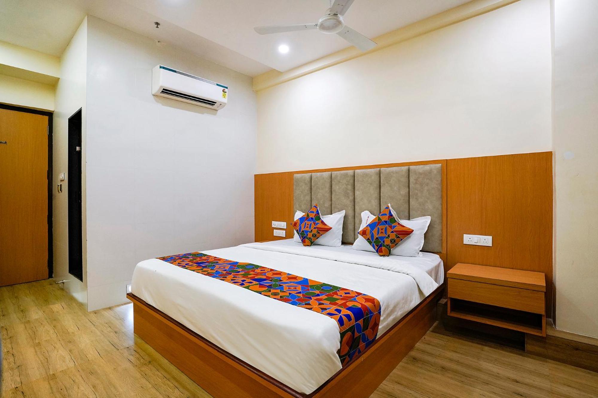 Fabhotel 7 Square - Nr Bkc Мумбаи Экстерьер фото