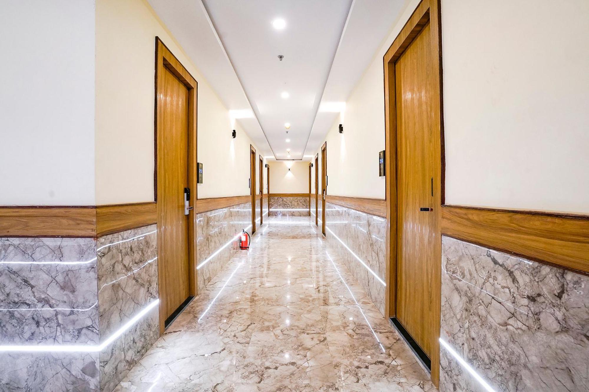 Fabhotel 7 Square - Nr Bkc Мумбаи Экстерьер фото